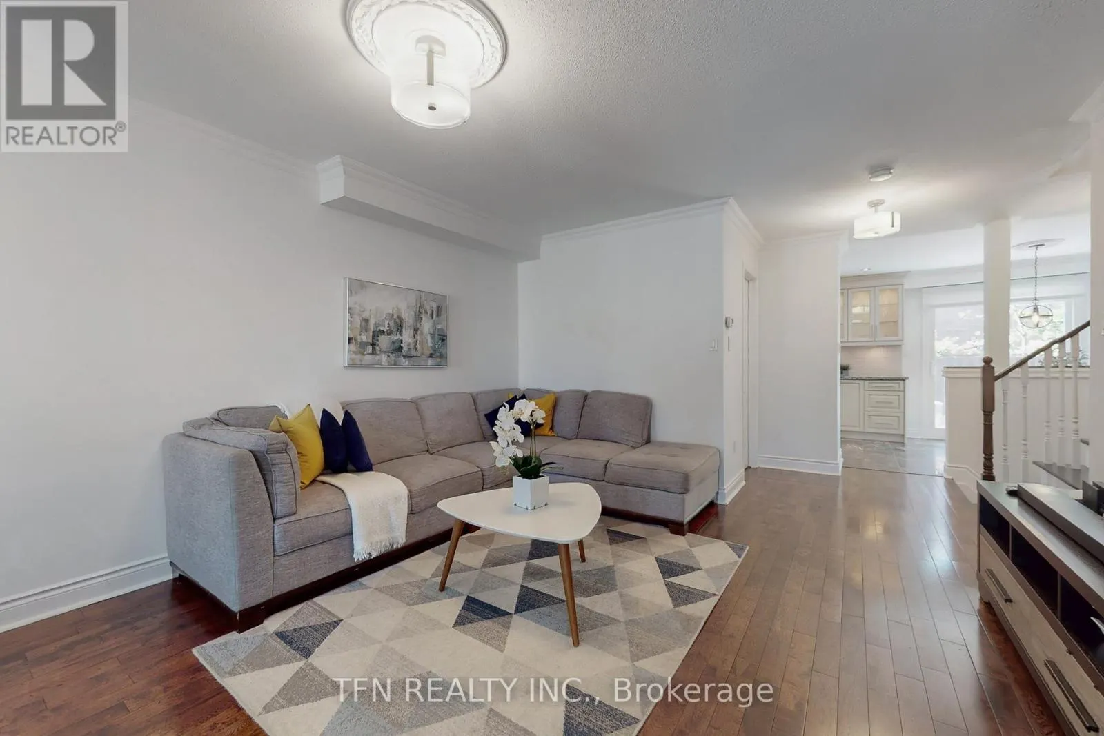 24 LUCERNE DRIVE