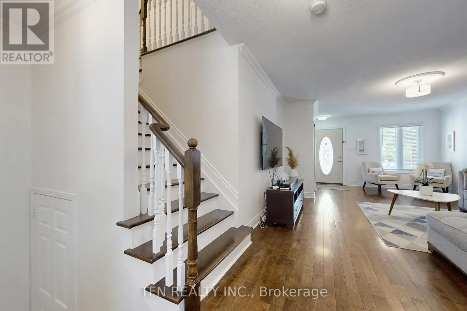 24 LUCERNE DRIVE