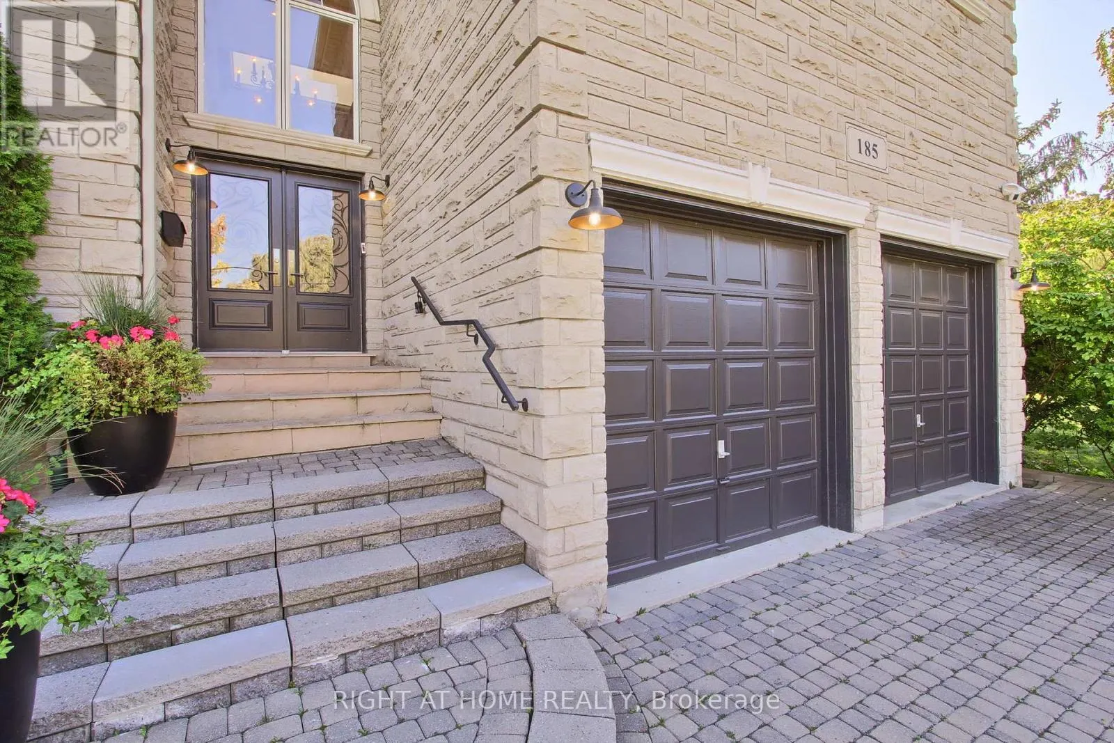 185 KING HIGH DRIVE