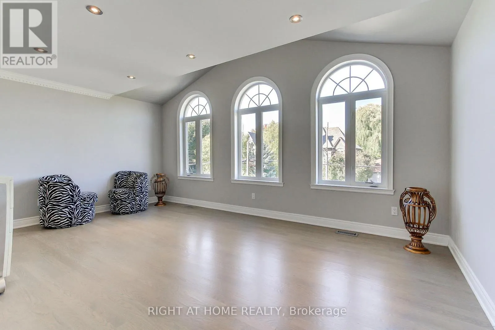 185 KING HIGH DRIVE