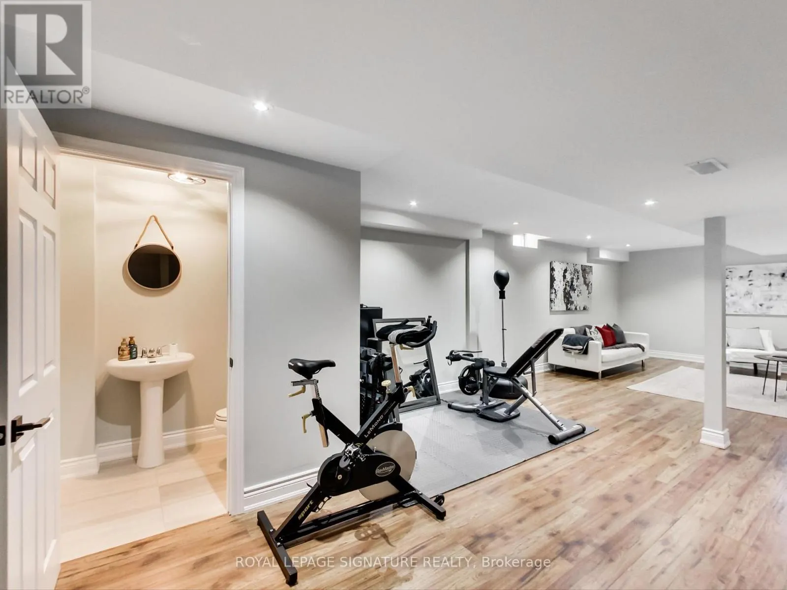 75 MONTE CARLO DRIVE