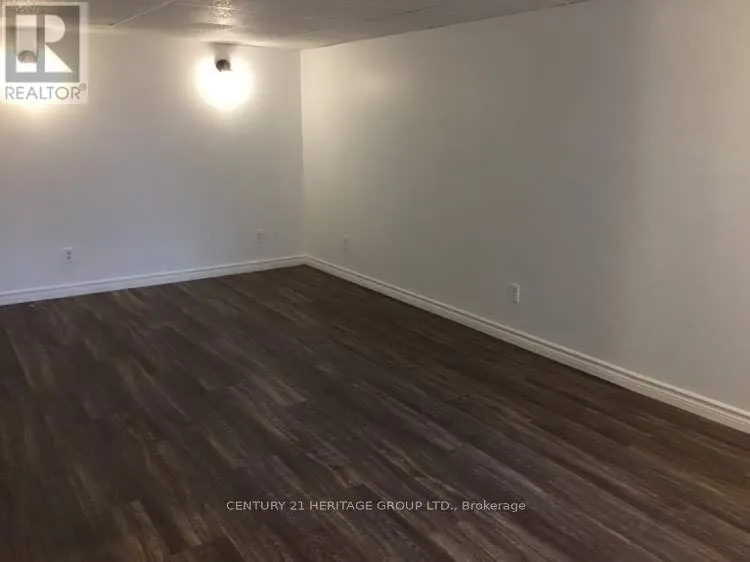 176 JOHN STREET W