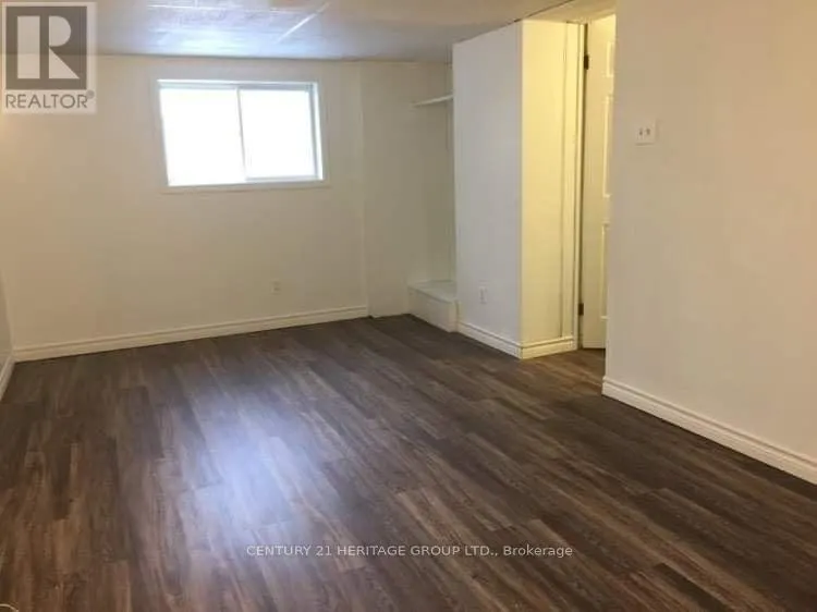 176 JOHN STREET W