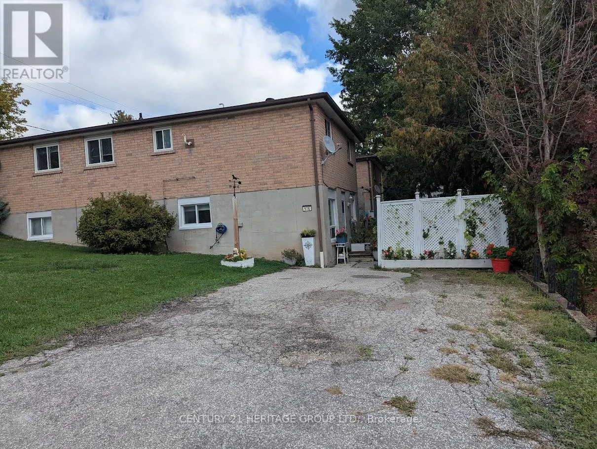 176 JOHN STREET W