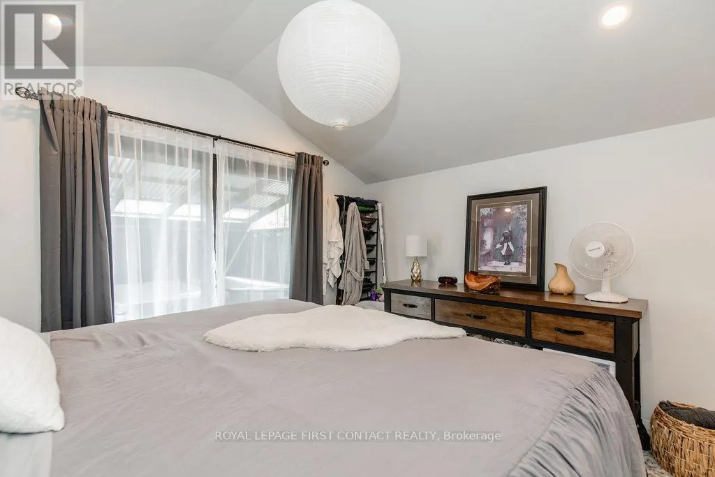1370 KILLARNEY BEACH ROAD