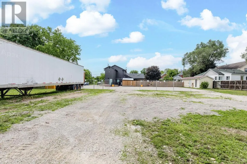 1370 KILLARNEY BEACH ROAD