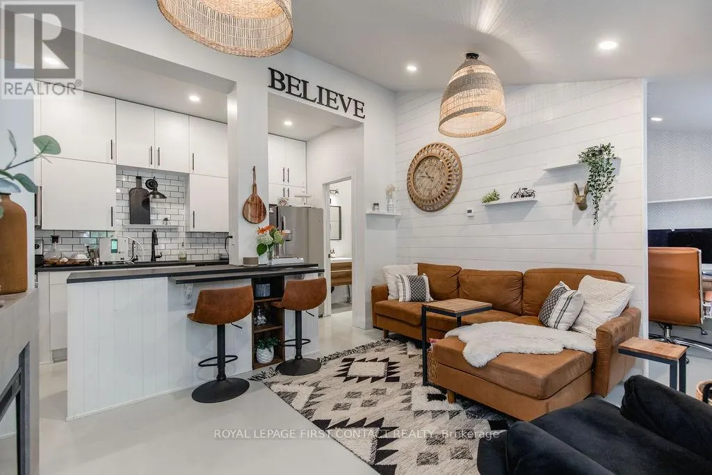 1370 KILLARNEY BEACH ROAD