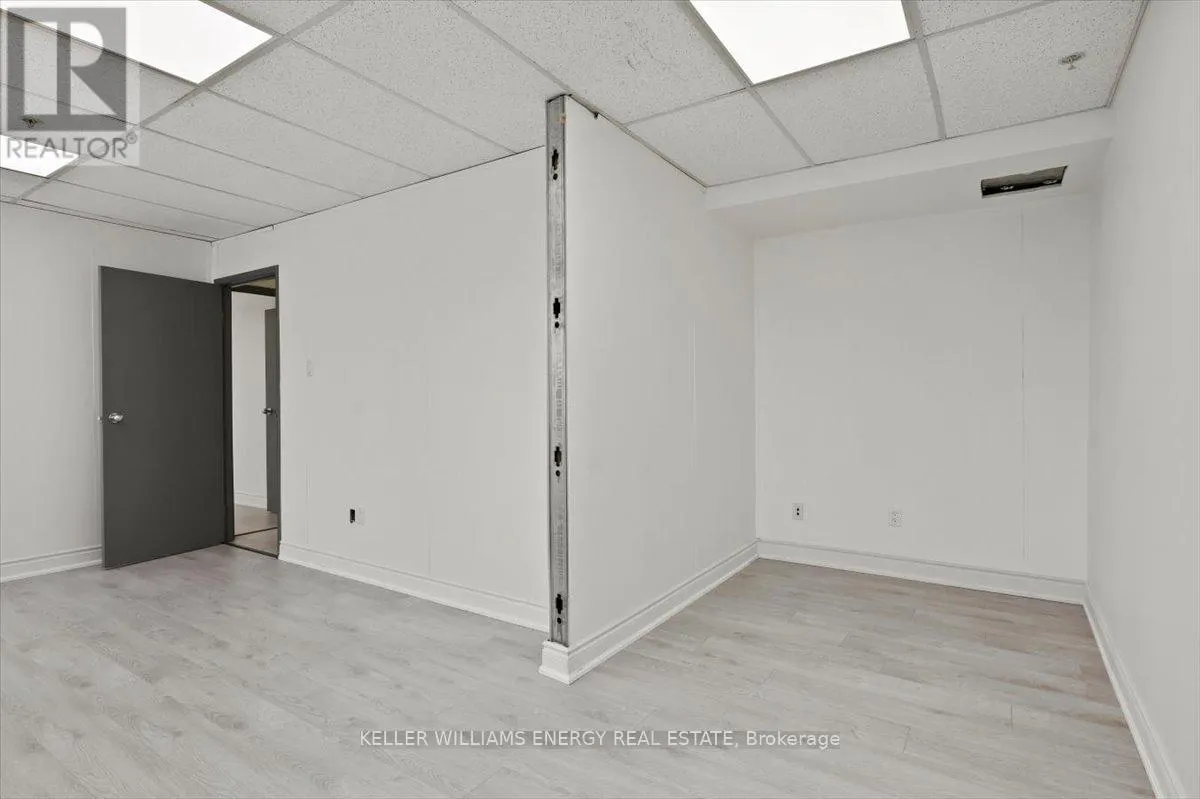 5B - 2 BROCK STREET W, #5B