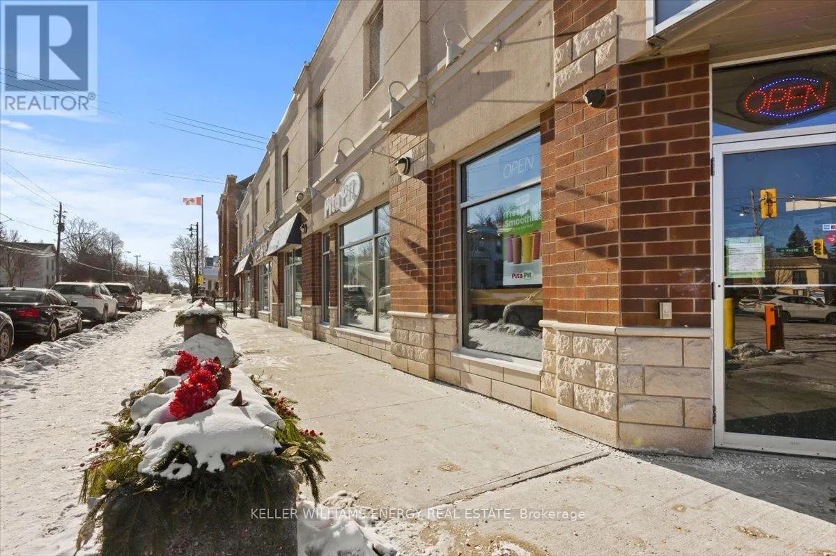 5B - 2 BROCK STREET W, #5B