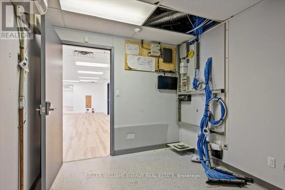 5B - 2 BROCK STREET W, #5B