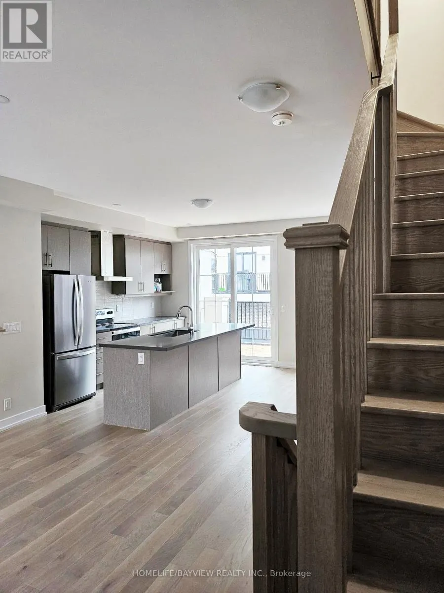 4 GUARDHOUSE CRESCENT