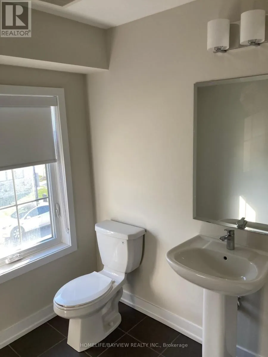 4 GUARDHOUSE CRESCENT