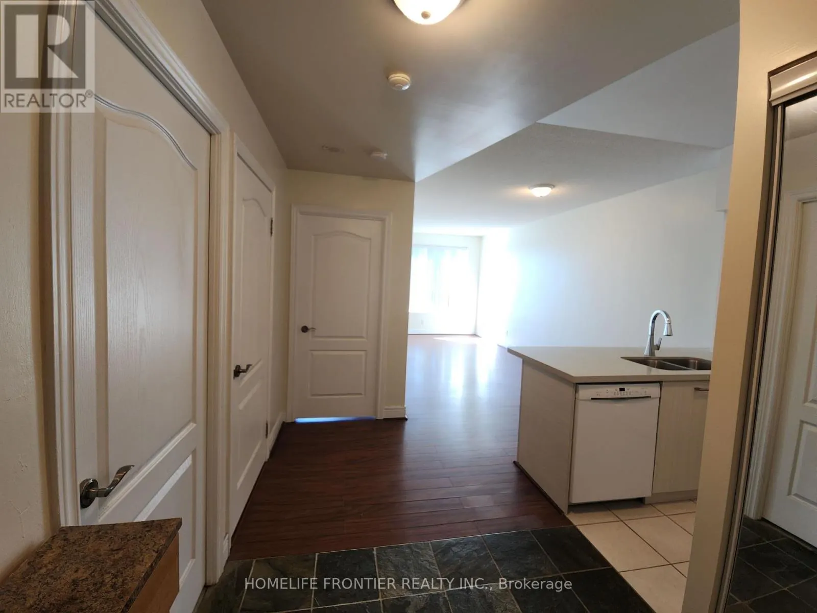 1009 - 48 SUNCREST BOULEVARD