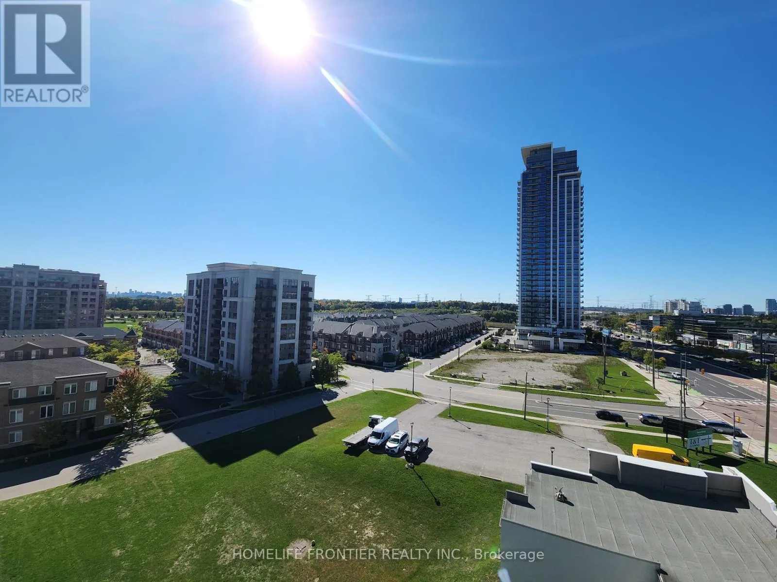 1009 - 48 SUNCREST BOULEVARD