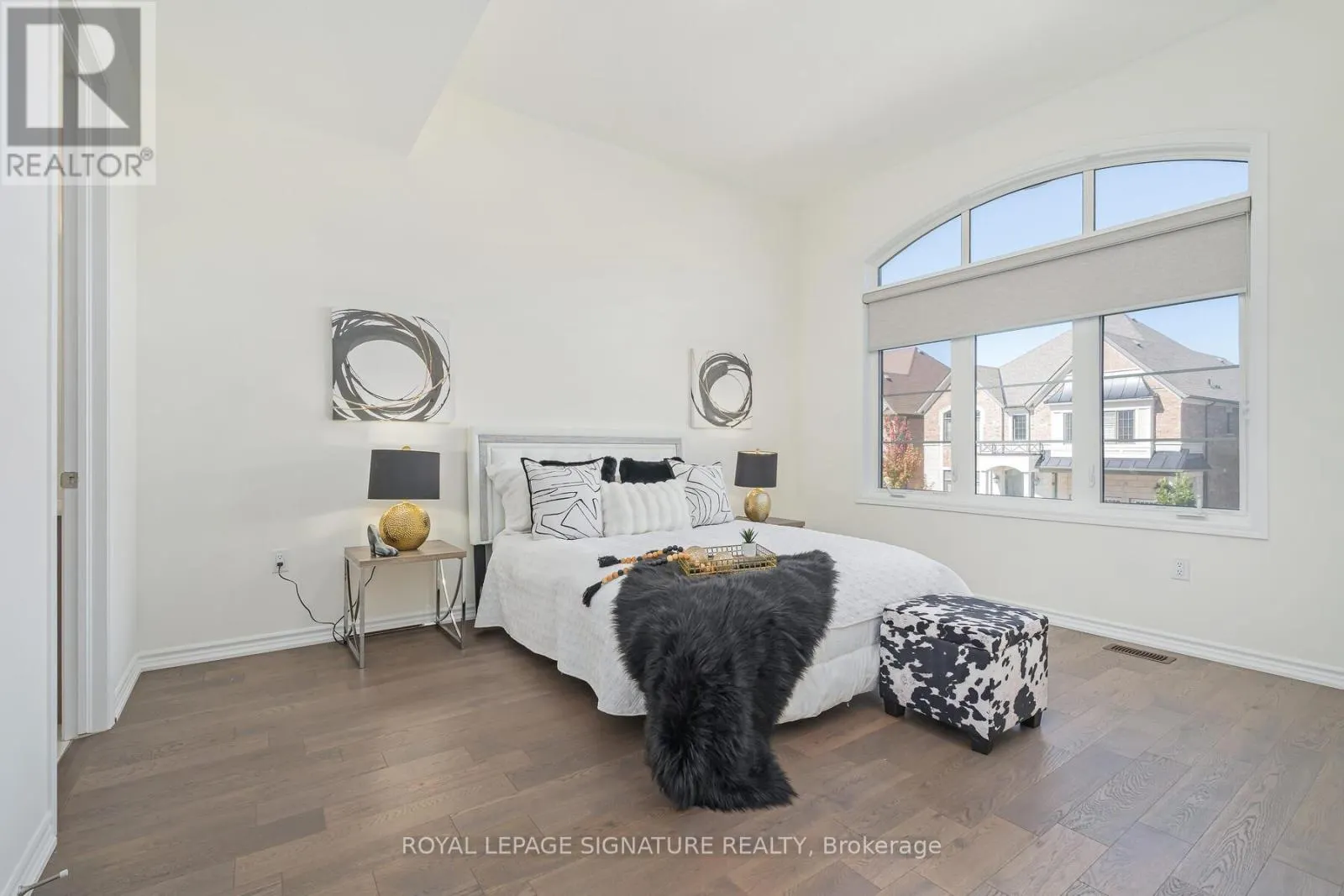 31 STREAMSIDE STREET