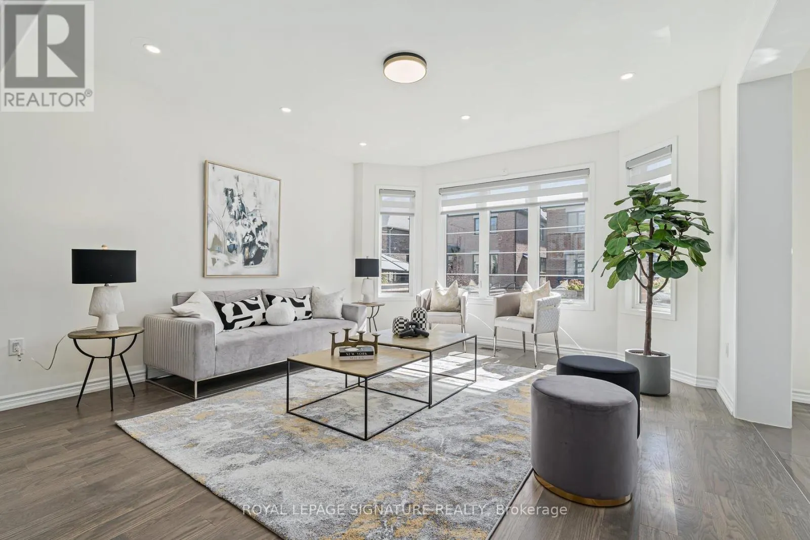 31 STREAMSIDE STREET