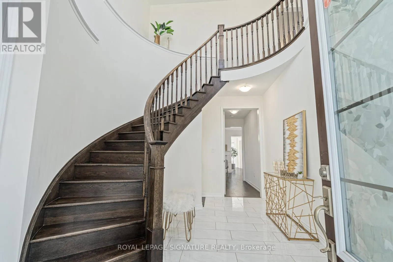 31 STREAMSIDE STREET