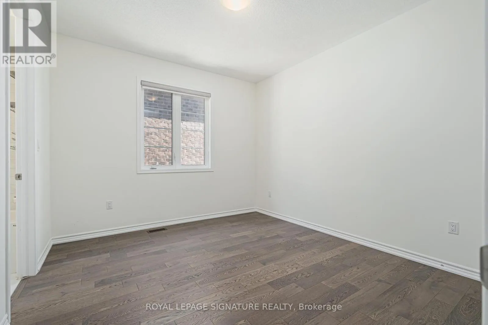 31 STREAMSIDE STREET