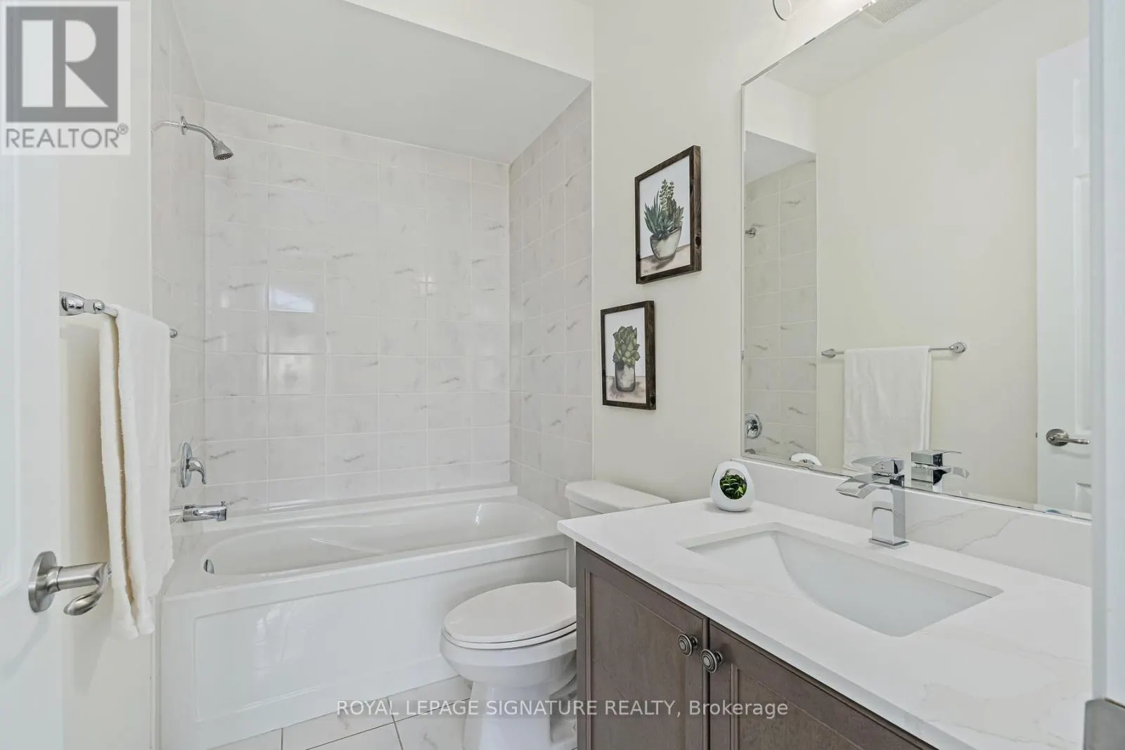 31 STREAMSIDE STREET