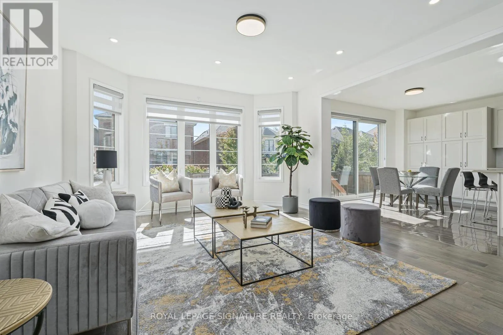 31 STREAMSIDE STREET