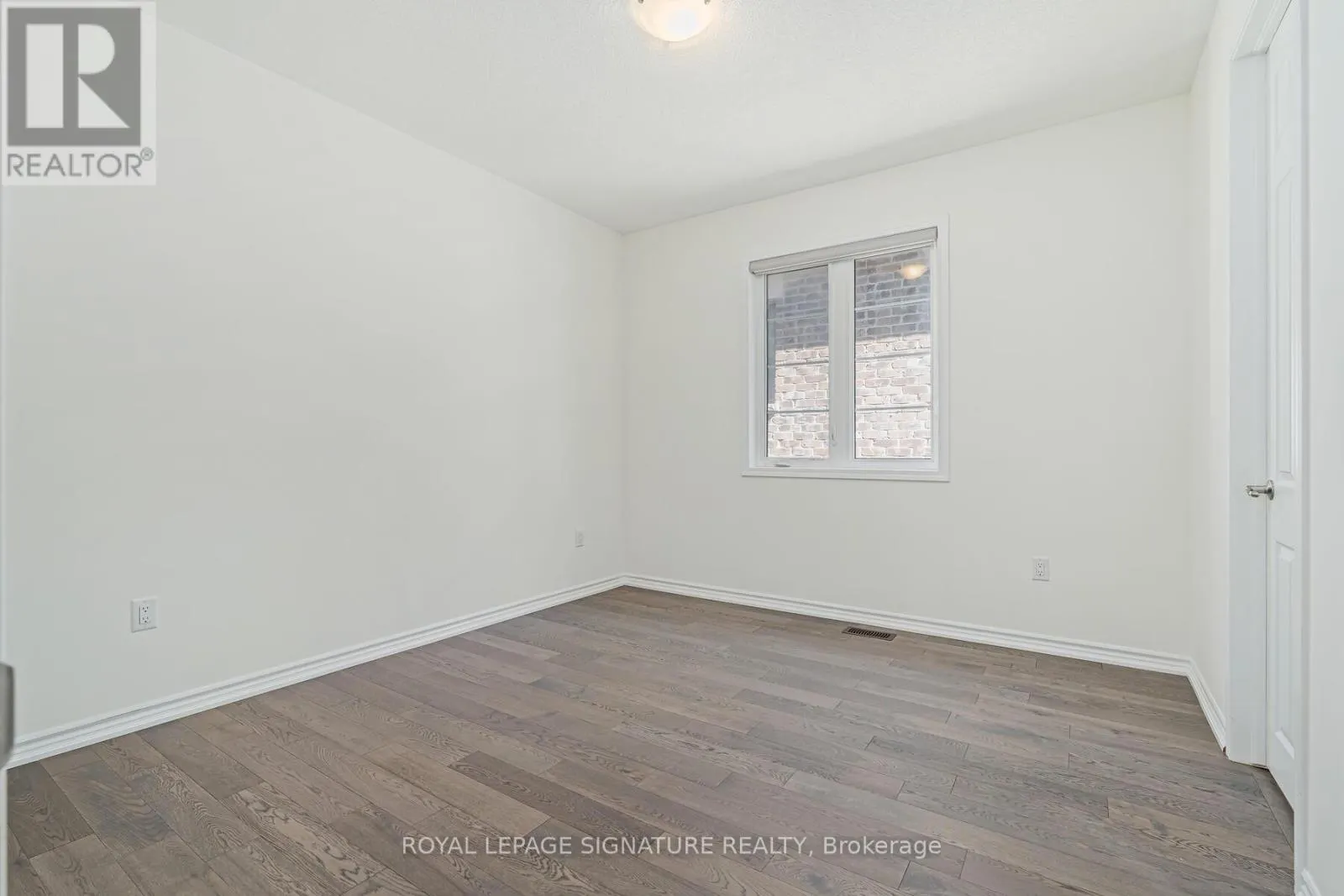 31 STREAMSIDE STREET