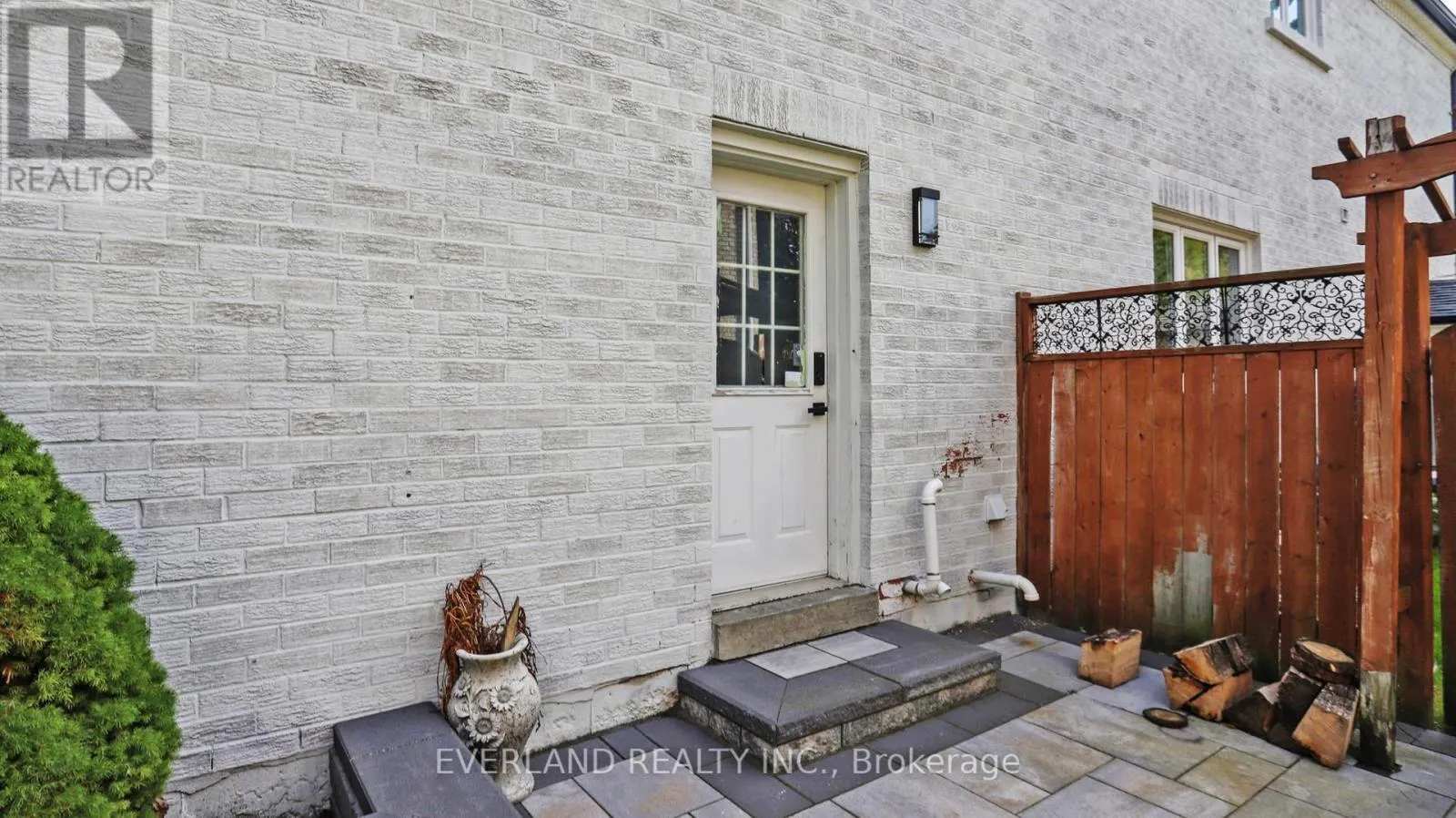 1109 SECRETARIATE ROAD