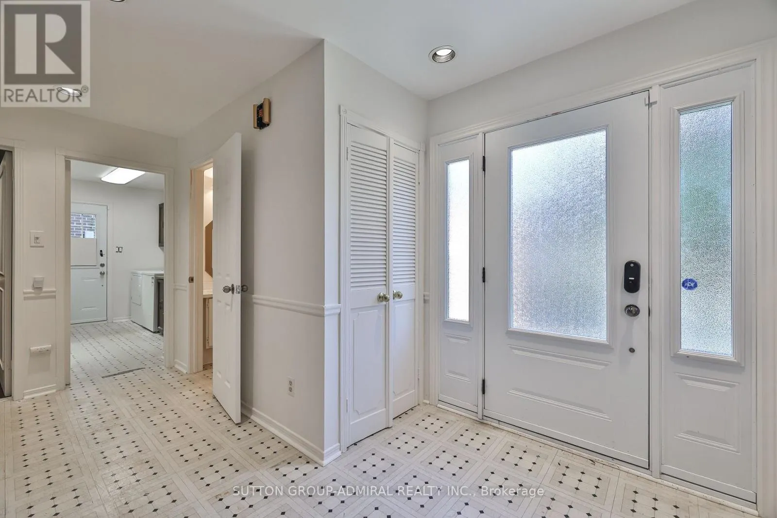 22 COBBLESTONE DRIVE