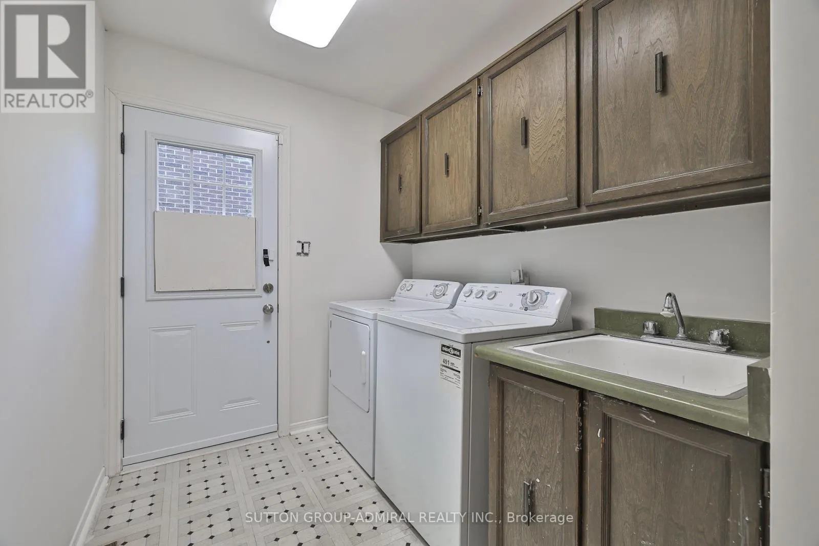 22 COBBLESTONE DRIVE