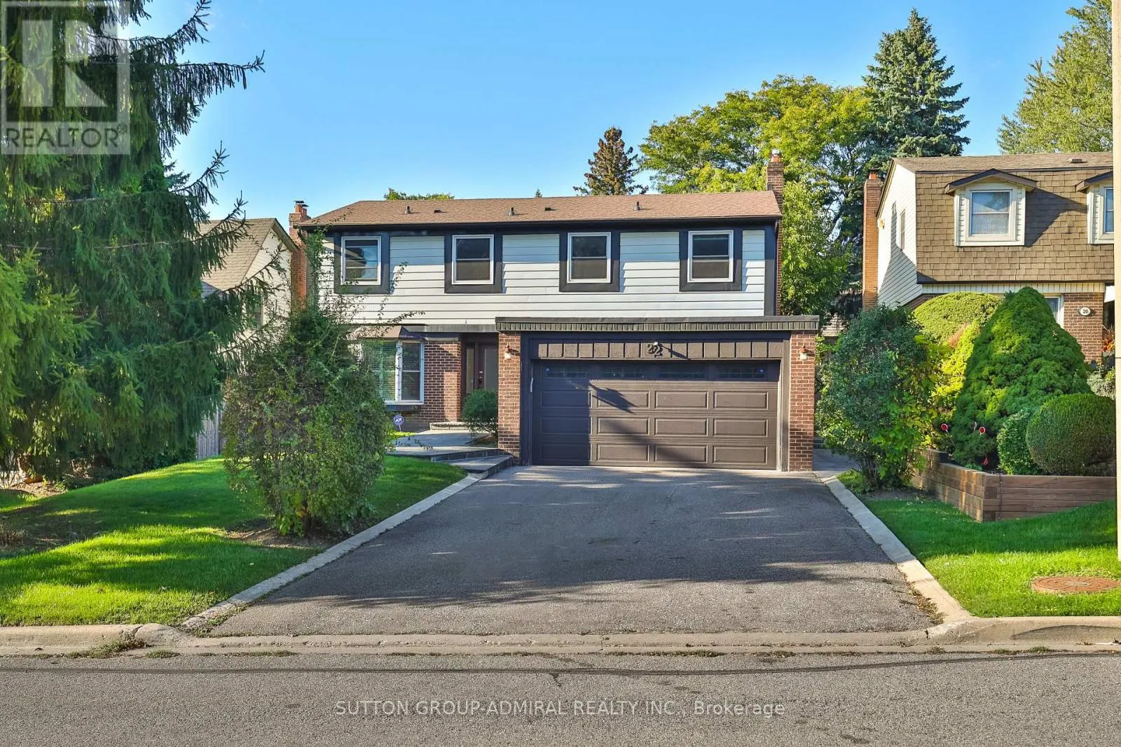 22 COBBLESTONE DRIVE