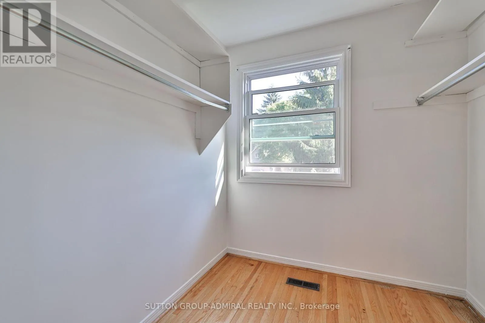 22 COBBLESTONE DRIVE