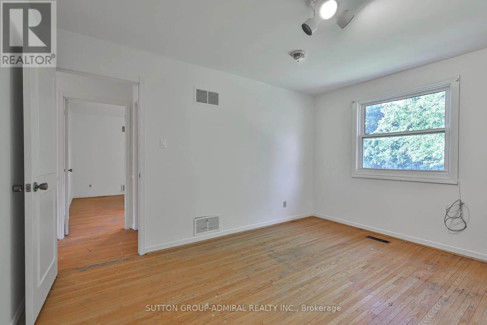 22 COBBLESTONE DRIVE