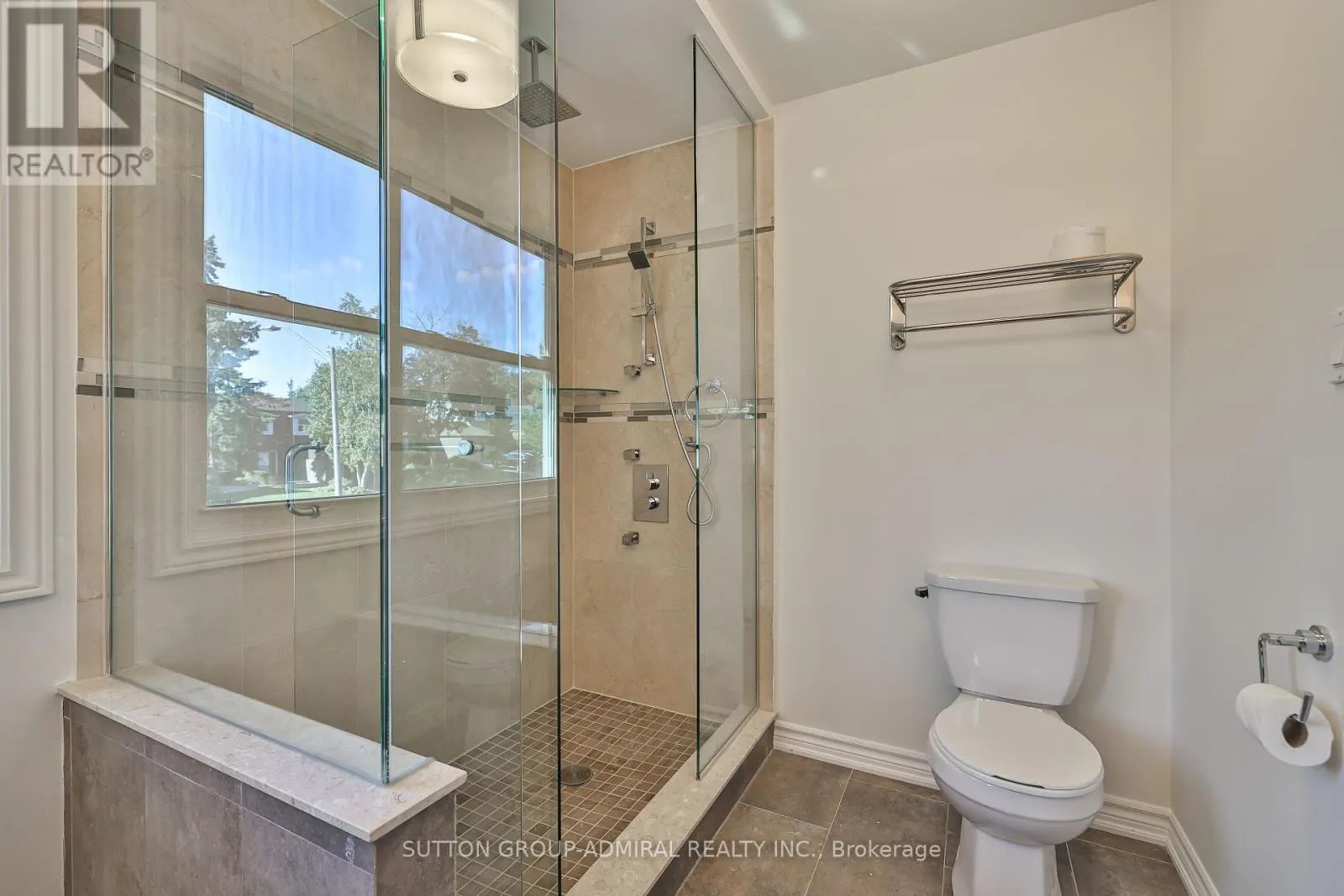 22 COBBLESTONE DRIVE