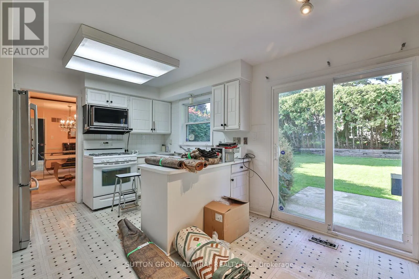 22 COBBLESTONE DRIVE