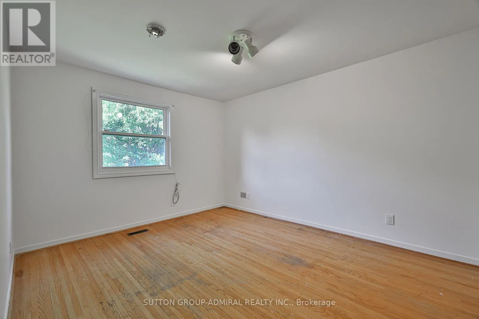22 COBBLESTONE DRIVE