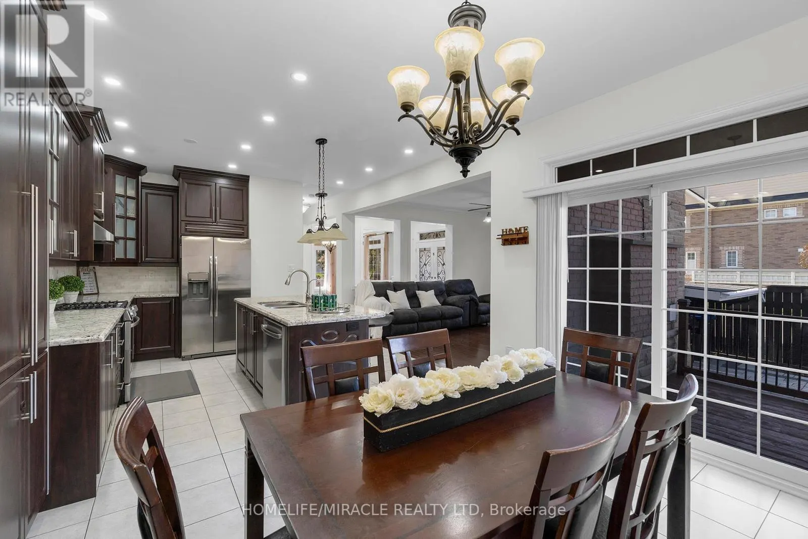129 VIPOND WAY