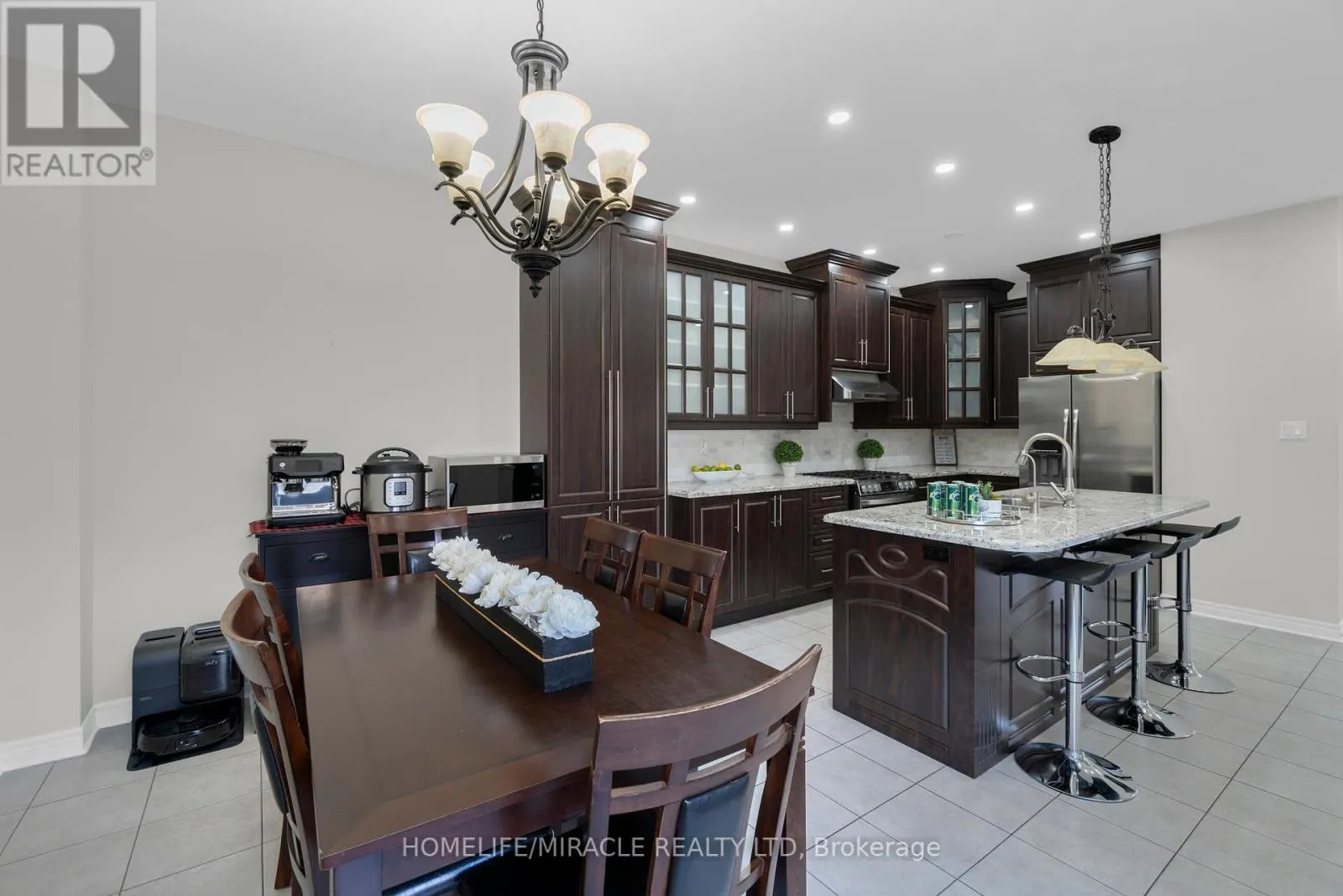 129 VIPOND WAY