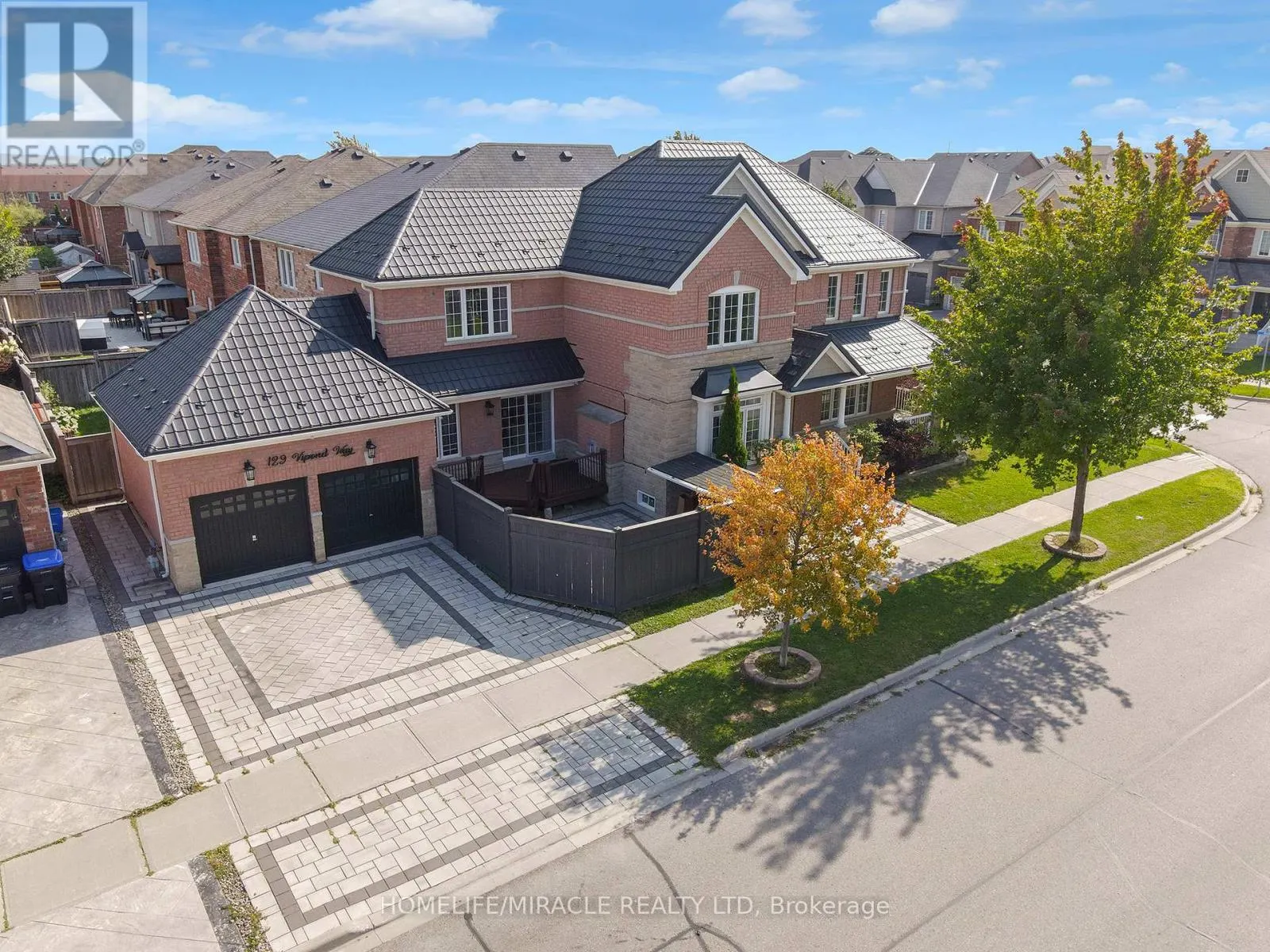 129 VIPOND WAY