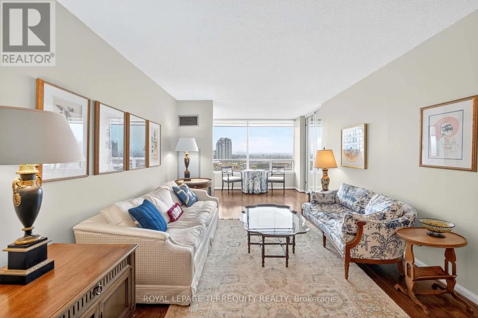 1402 - 110 PROMENADE CIRCLE