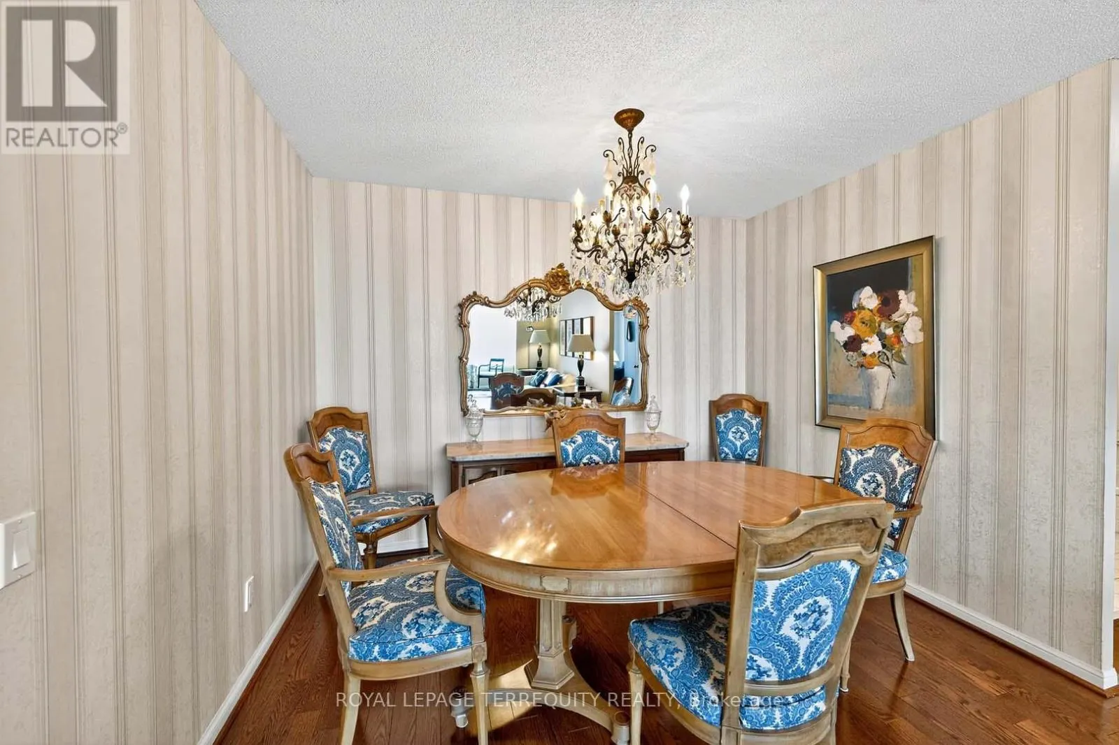 1402 - 110 PROMENADE CIRCLE