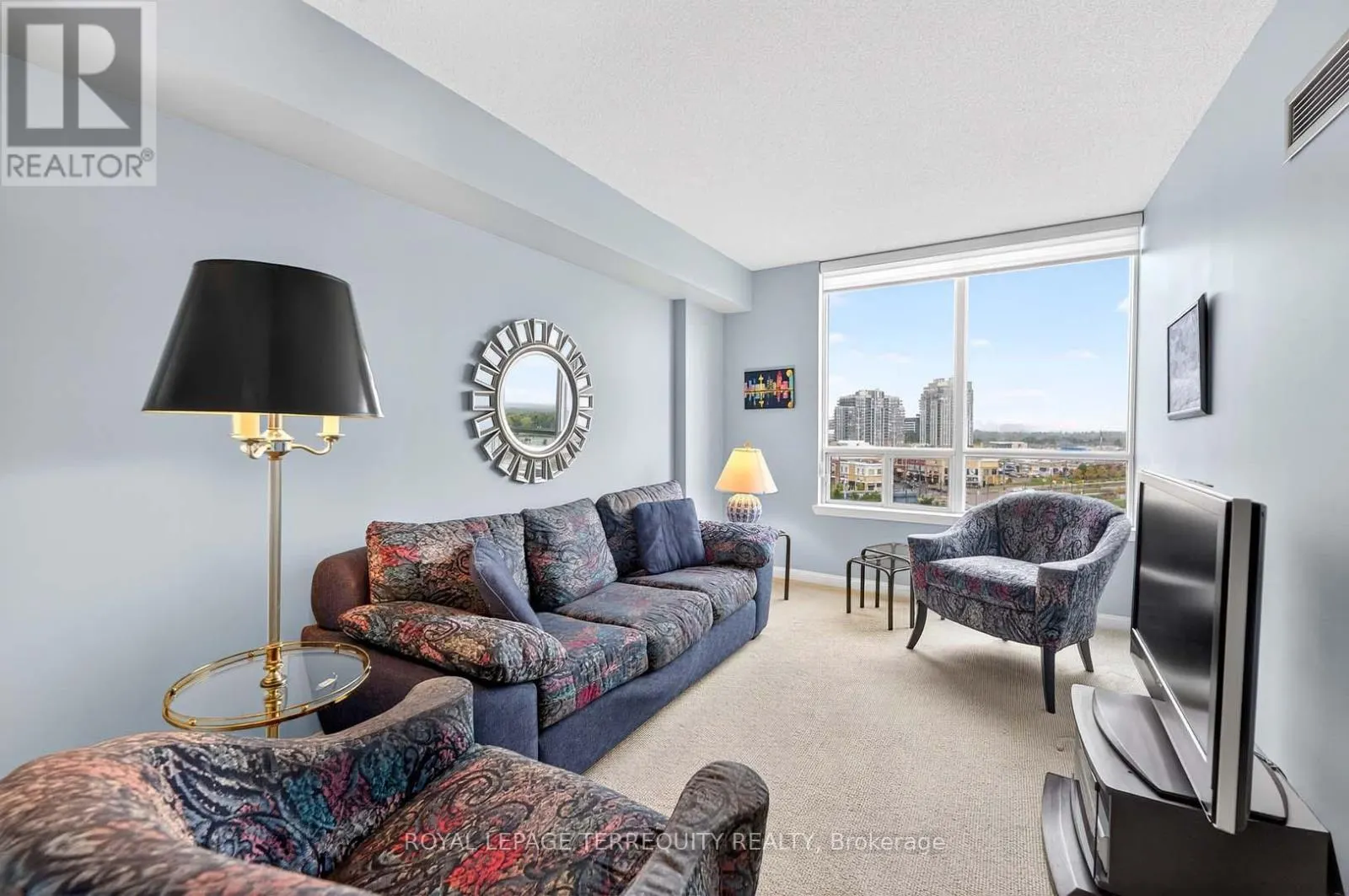 1402 - 110 PROMENADE CIRCLE