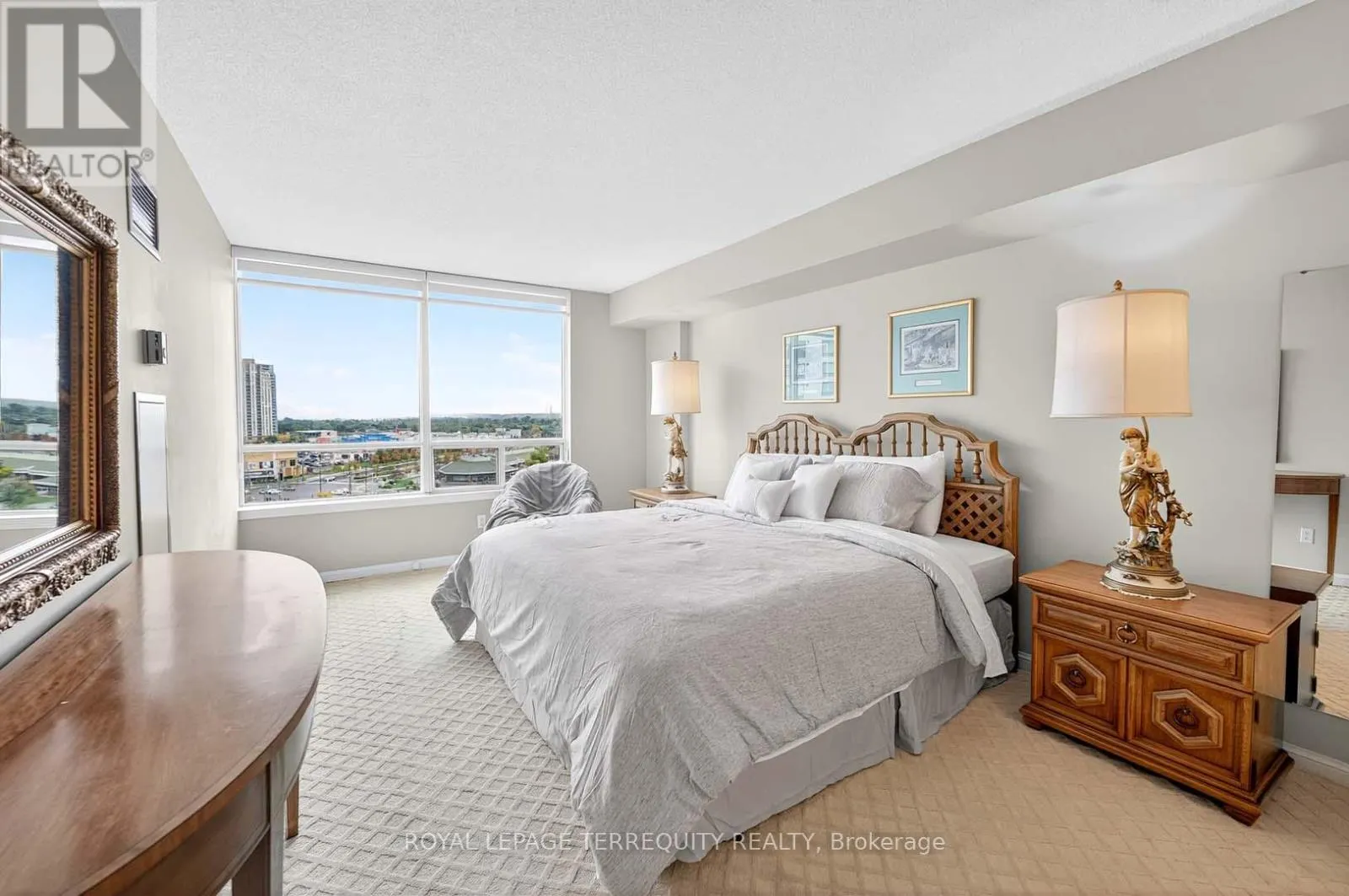1402 - 110 PROMENADE CIRCLE