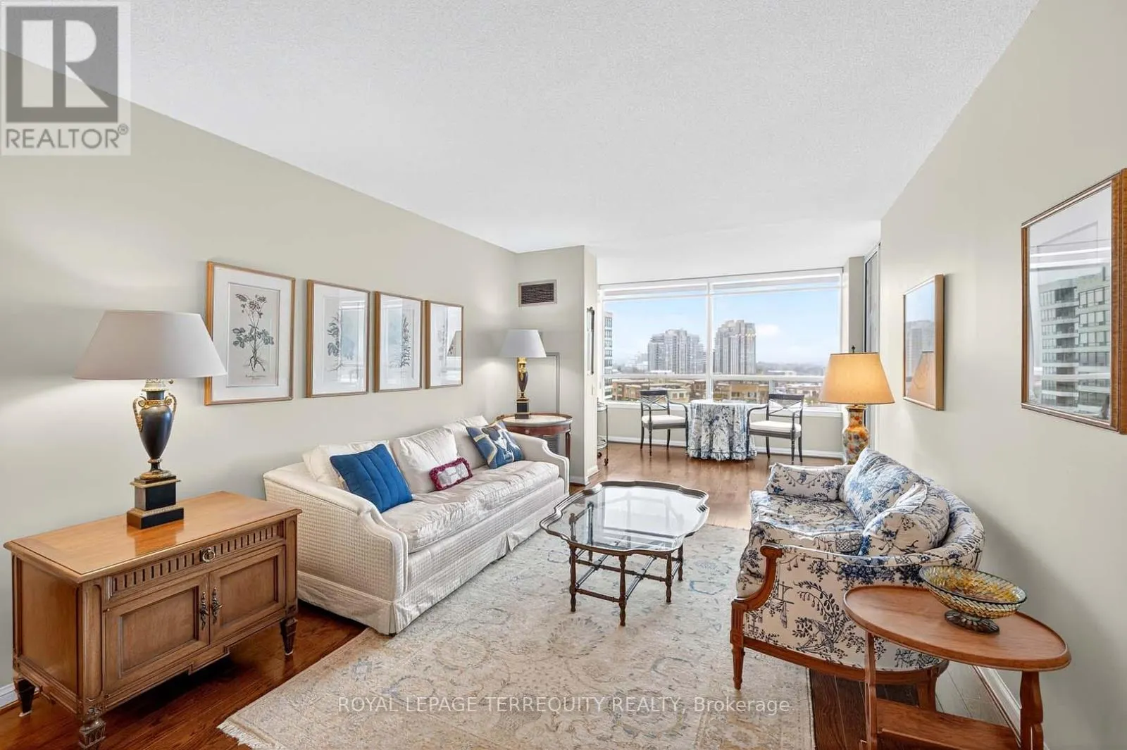 1402 - 110 PROMENADE CIRCLE