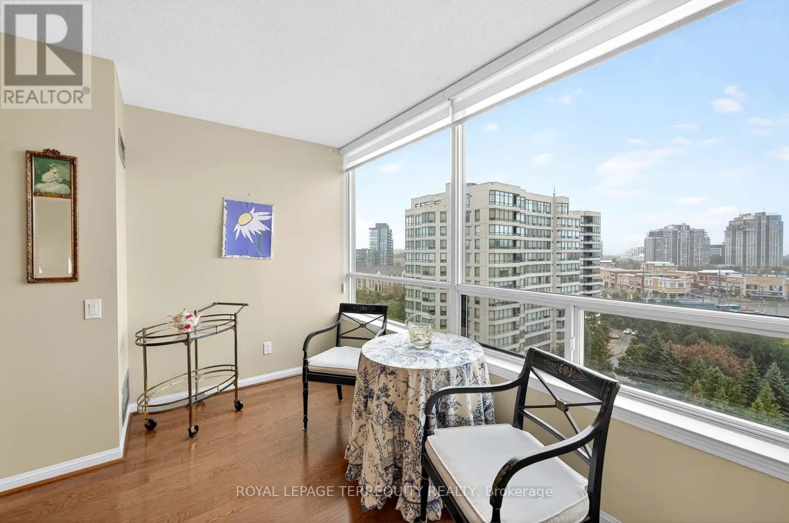 1402 - 110 PROMENADE CIRCLE