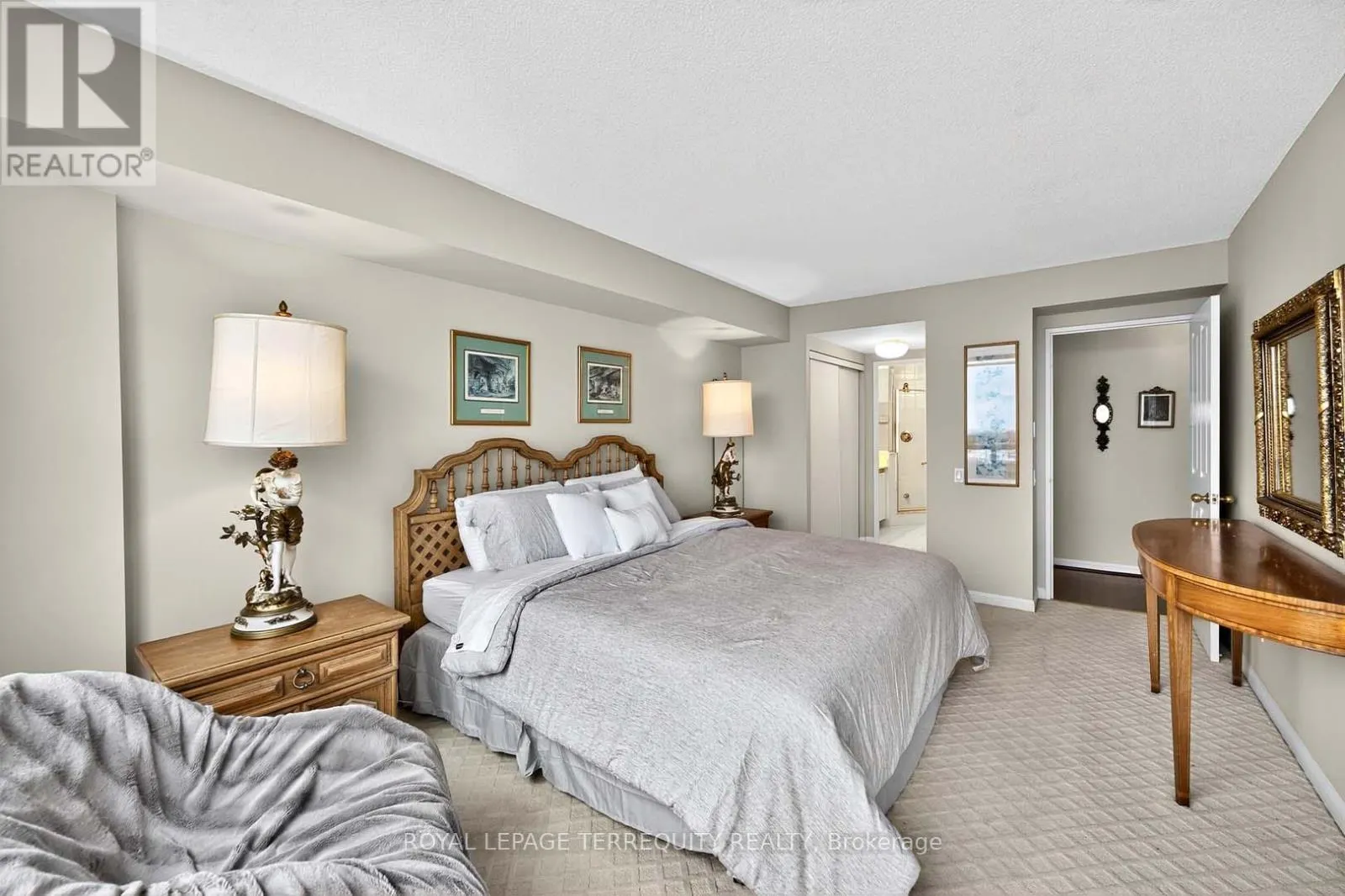 1402 - 110 PROMENADE CIRCLE