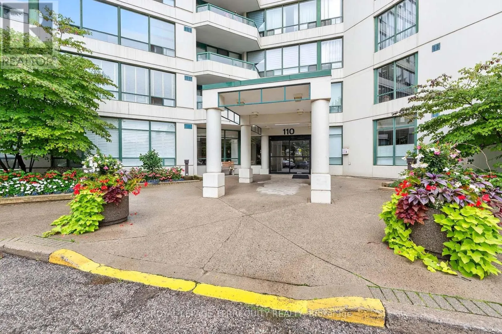 1402 - 110 PROMENADE CIRCLE