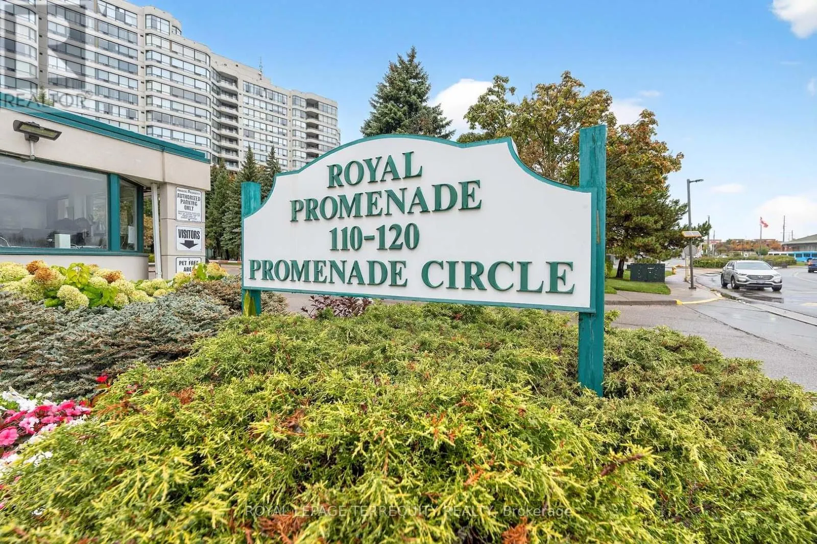 1402 - 110 PROMENADE CIRCLE