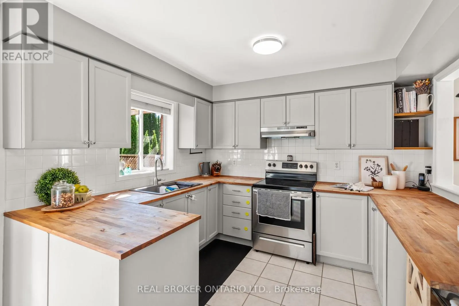 46 BOLSTER LANE