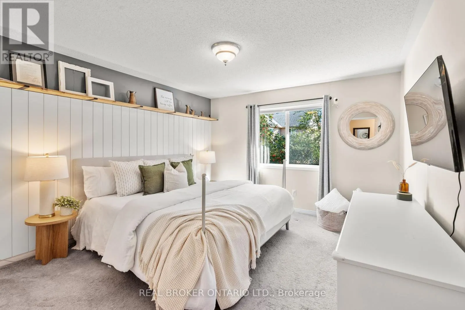 46 BOLSTER LANE