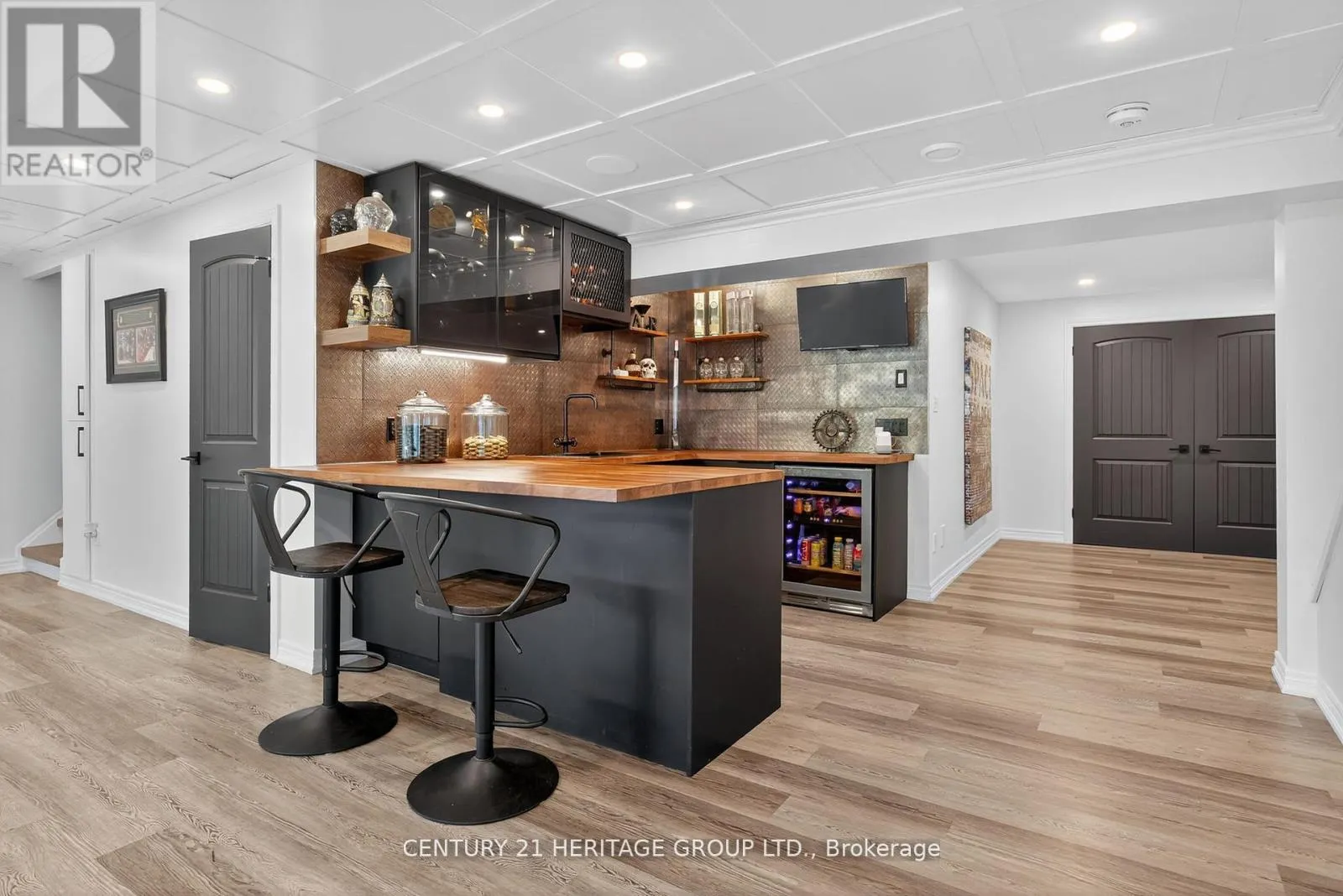 56 COUSTEAU DRIVE