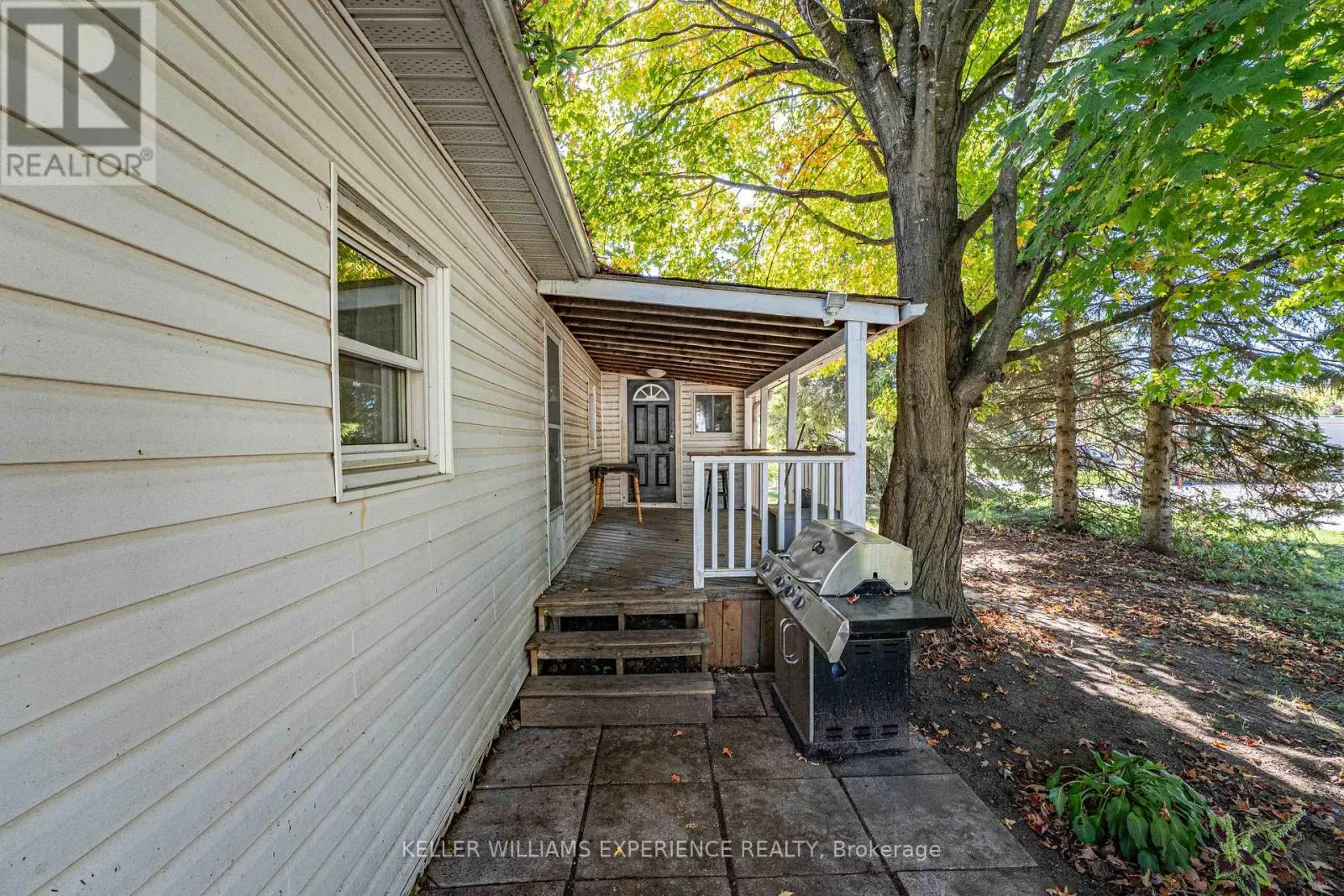 2 EAST STREET
